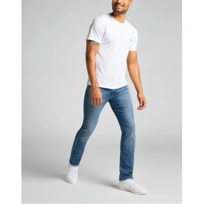 Extreme motion slim fit jeans